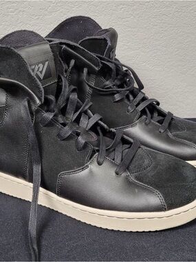 Air Jordon Westbrook 0.2 !! Size 8.5